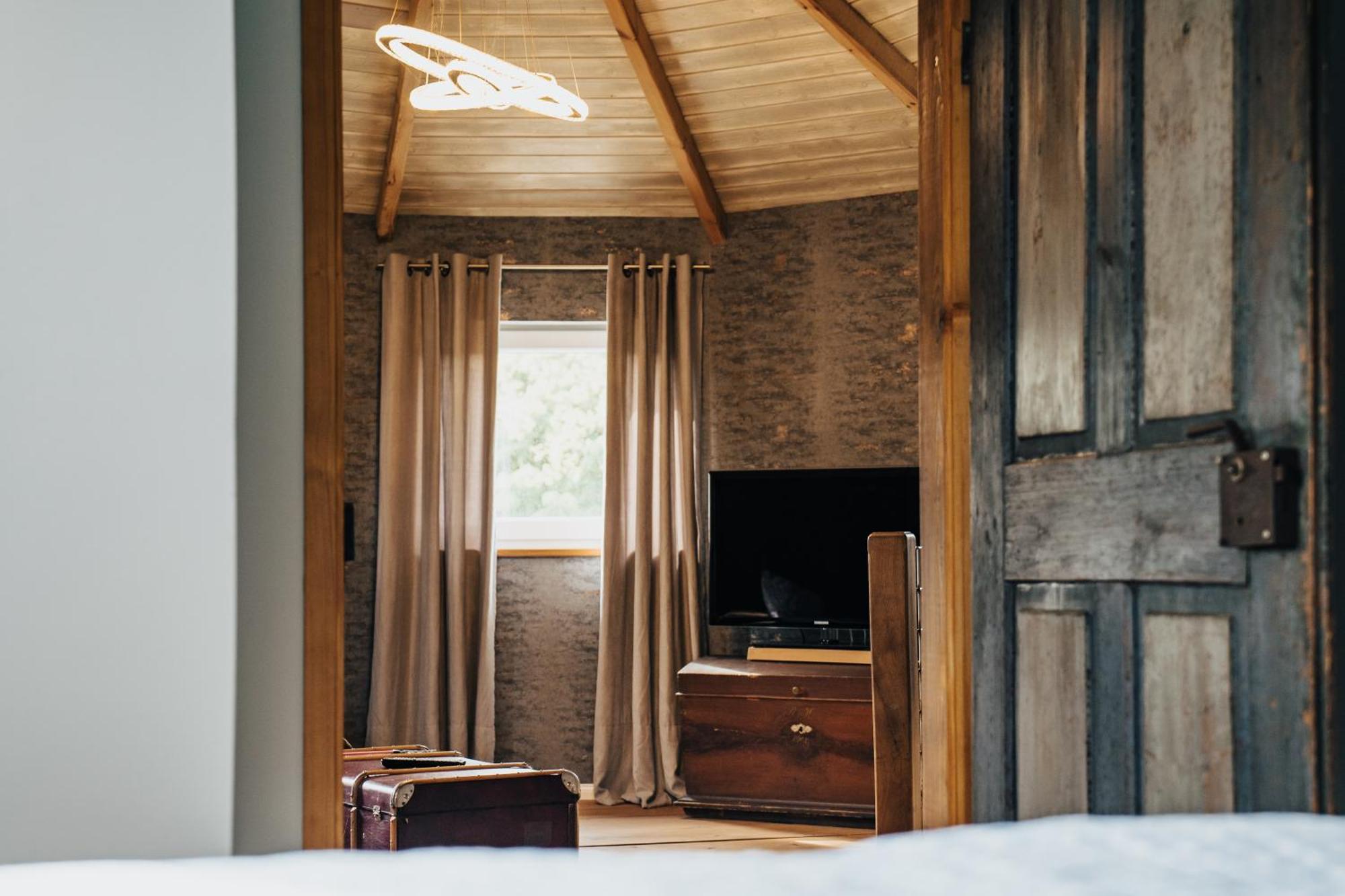 Ferienhaus Getreidesilo ชเนเวอร์ดิงเงิน ภายนอก รูปภาพ