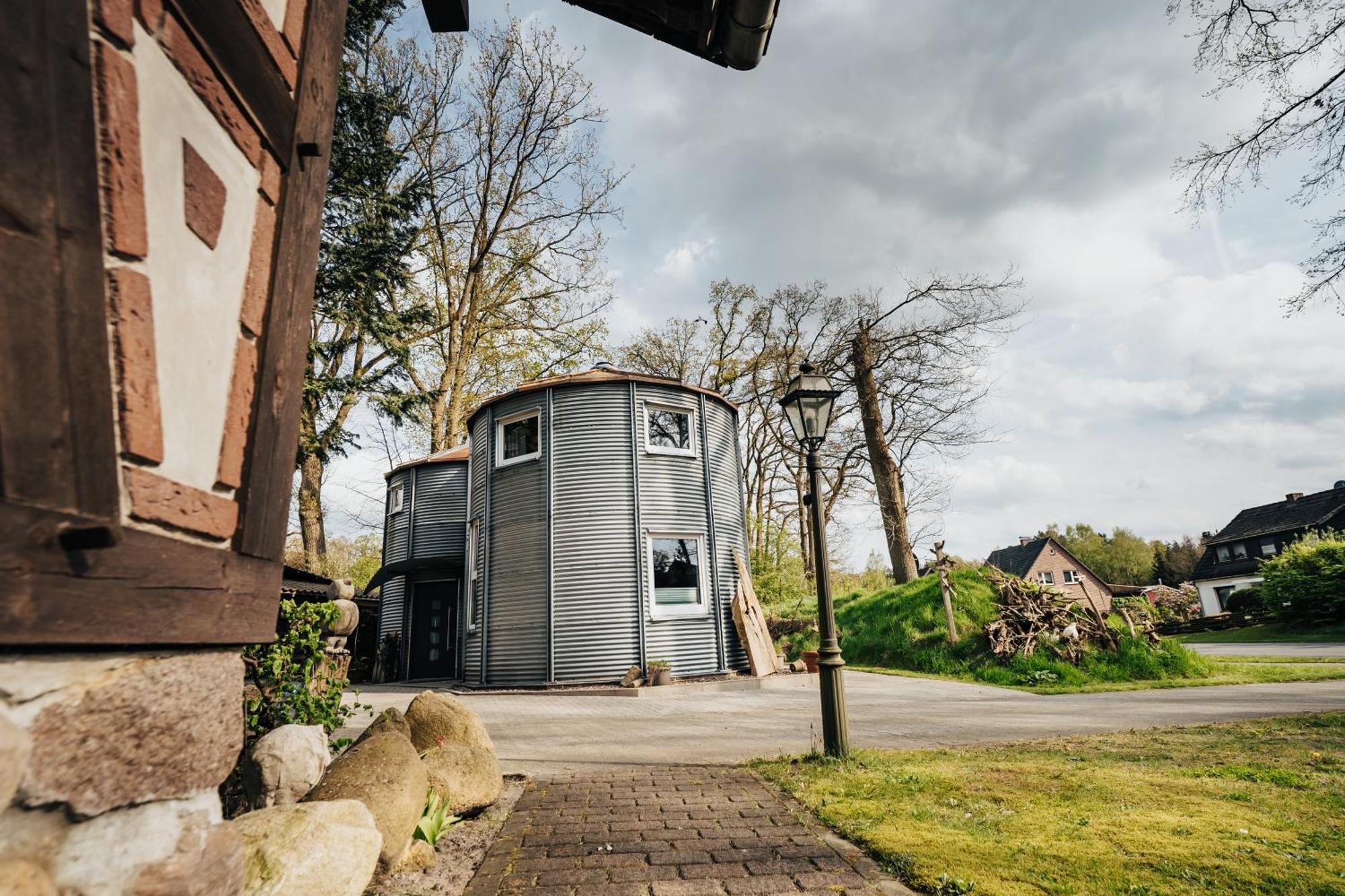 Ferienhaus Getreidesilo ชเนเวอร์ดิงเงิน ภายนอก รูปภาพ